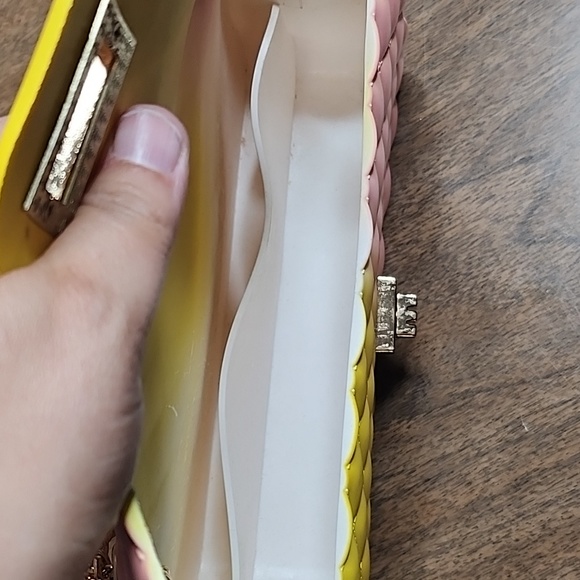 Rainbow Quilted PVC Jelly Purse - Picture 10 of 15